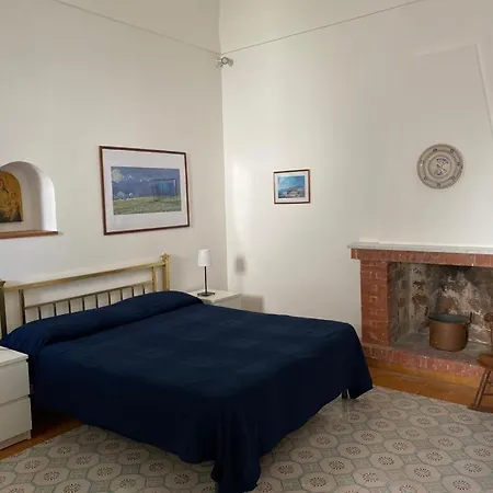 Casa Pollio * ميتا