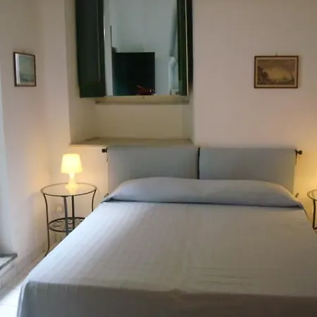 Casa Pollio * ميتا